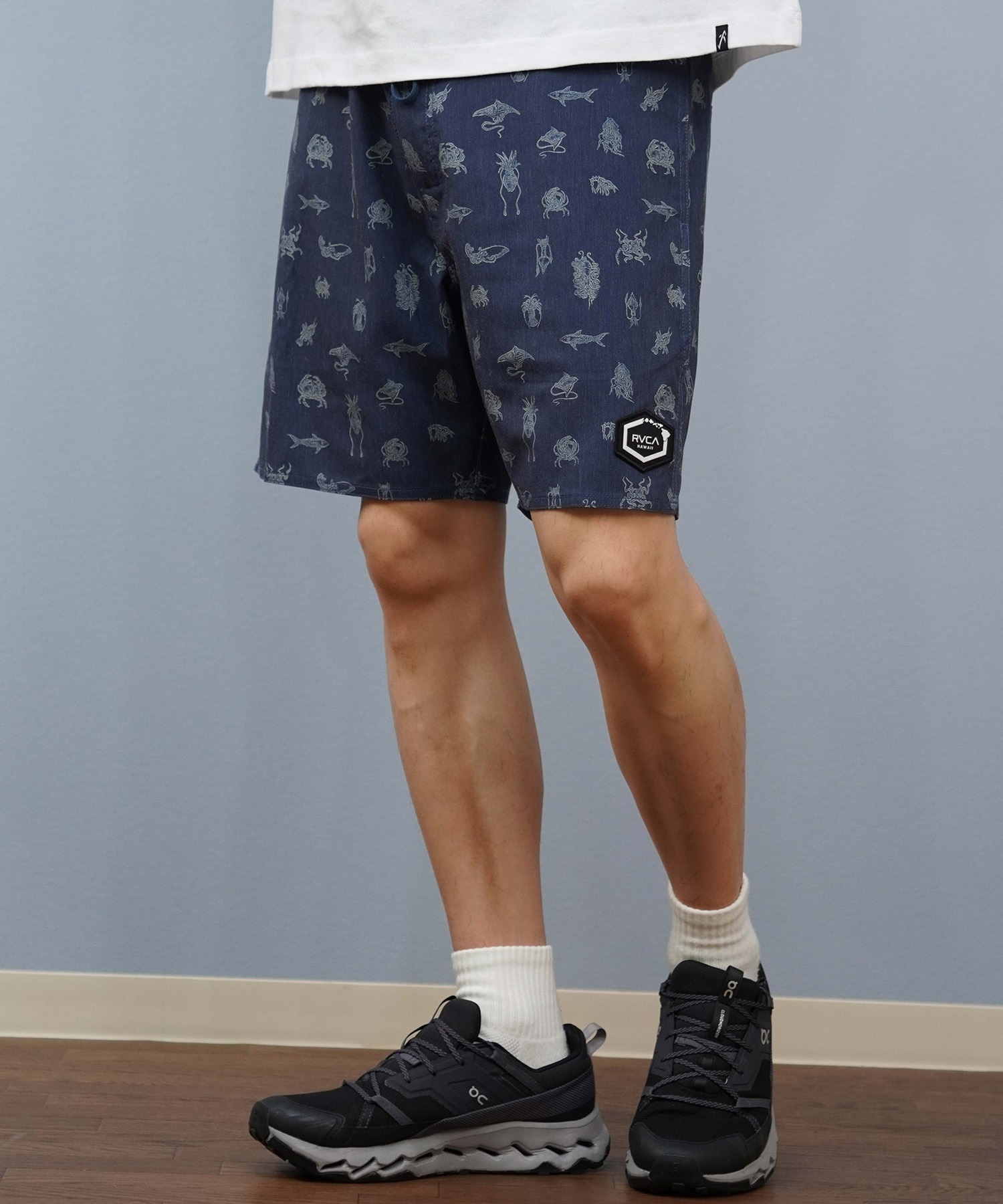 RVCA ルーカ 水着 海パン トランクス サーフパンツ メンズ 膝上丈 動物