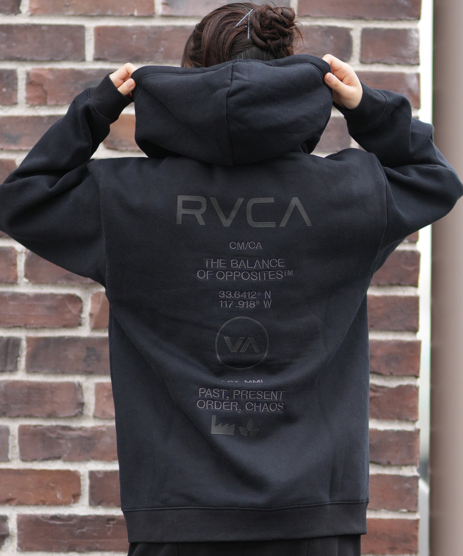 RVCA ルーカ ジップアップ パーカー レディース バックプリント ロゴ BF044-P02(BLK-M)