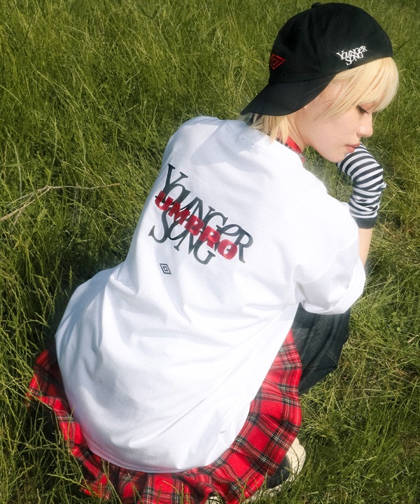 予約商品【7月下旬より順次発送】UMBRO アンブロ × Younger Song ヤンガーソング コラボ  Tシャツ MRYS-T001 ムラサキスポーツ別注