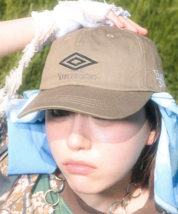 予約商品【7月下旬より順次発送】UMBRO アンブロ × Younger Song ヤンガーソング コラボ キャップ 帽子 SLG04399 ムラサキスポーツ別注