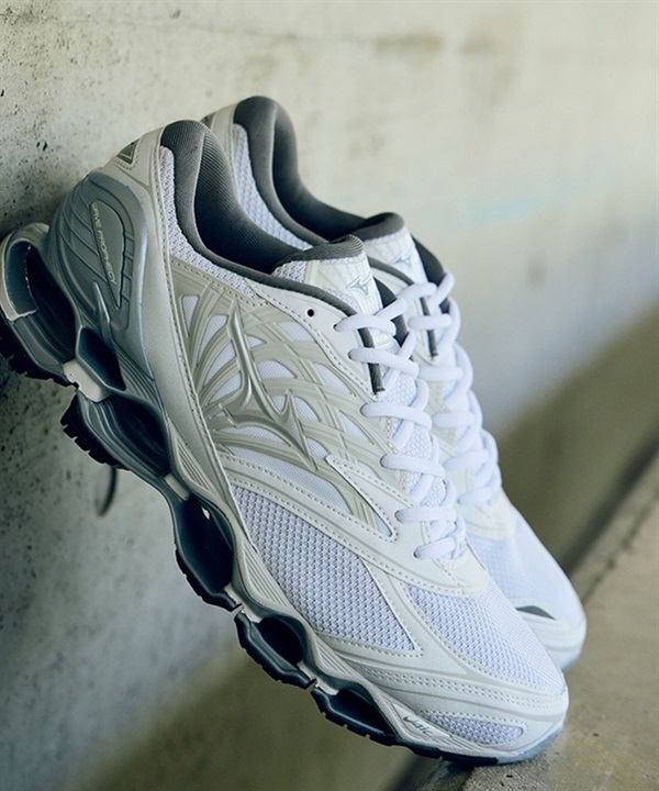MIZUNO ミズノ スニーカー メンズ レディース シルバー 韓国 クッション WAVE PROPHECY LS D1GA333702