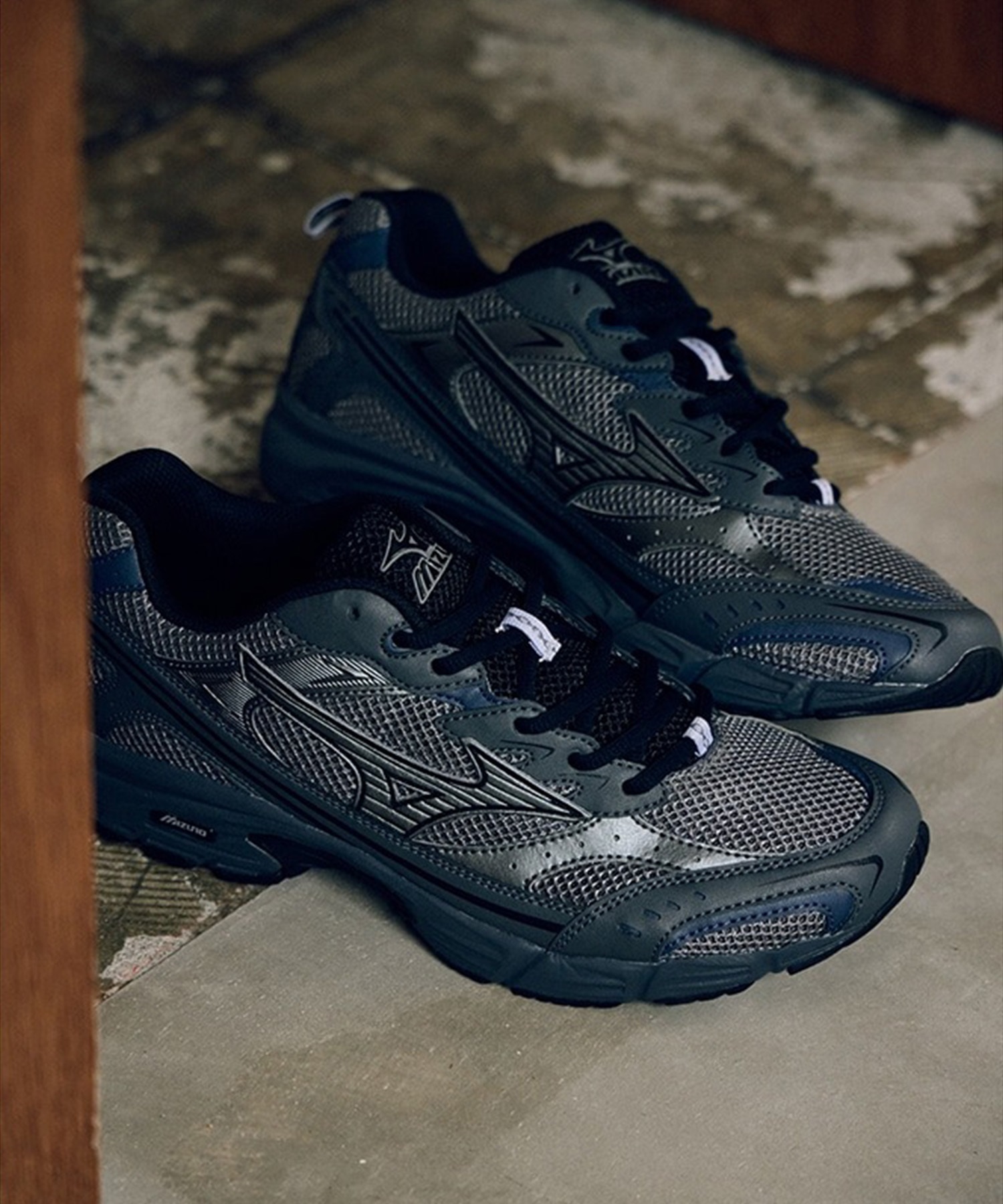 MIZUNO ミズノ スニーカー メンズ レディース 靴 シューズ MXR