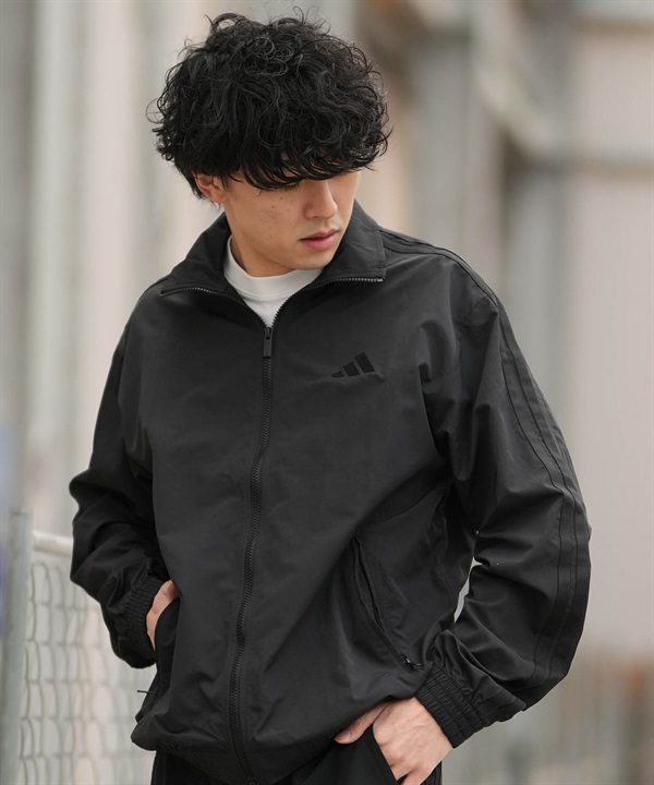 トラックジャケット