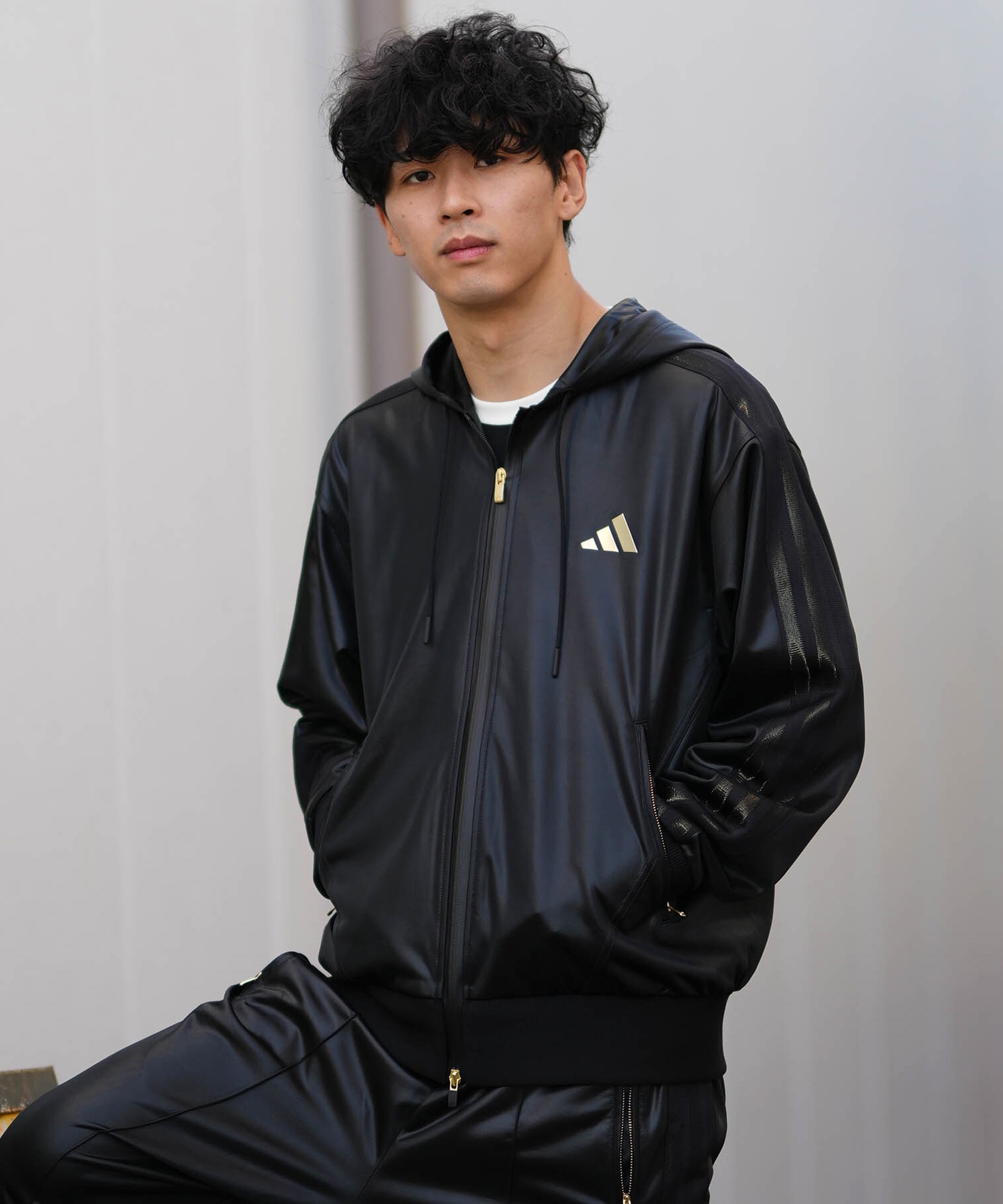 adidas アディダス ジップアップ パーカー トラックジャケット メンズ