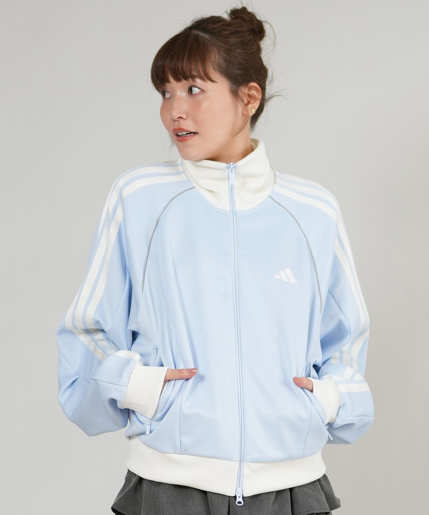 adidas ジャージ 女性 M トラックジャケット adidas（アディダス） トラックジャケット M ブラック ジャージ
