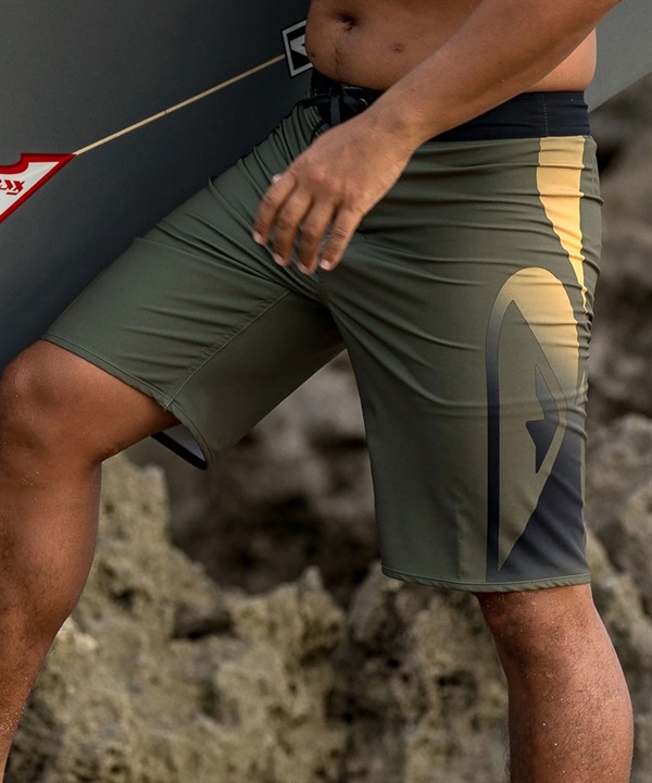 QUIKSILVER クイックシルバー 水着 海パン トランクス サーフパンツ メンズ ボードショーツ 撥水 ストレッチ 20インチ EQYBS04926