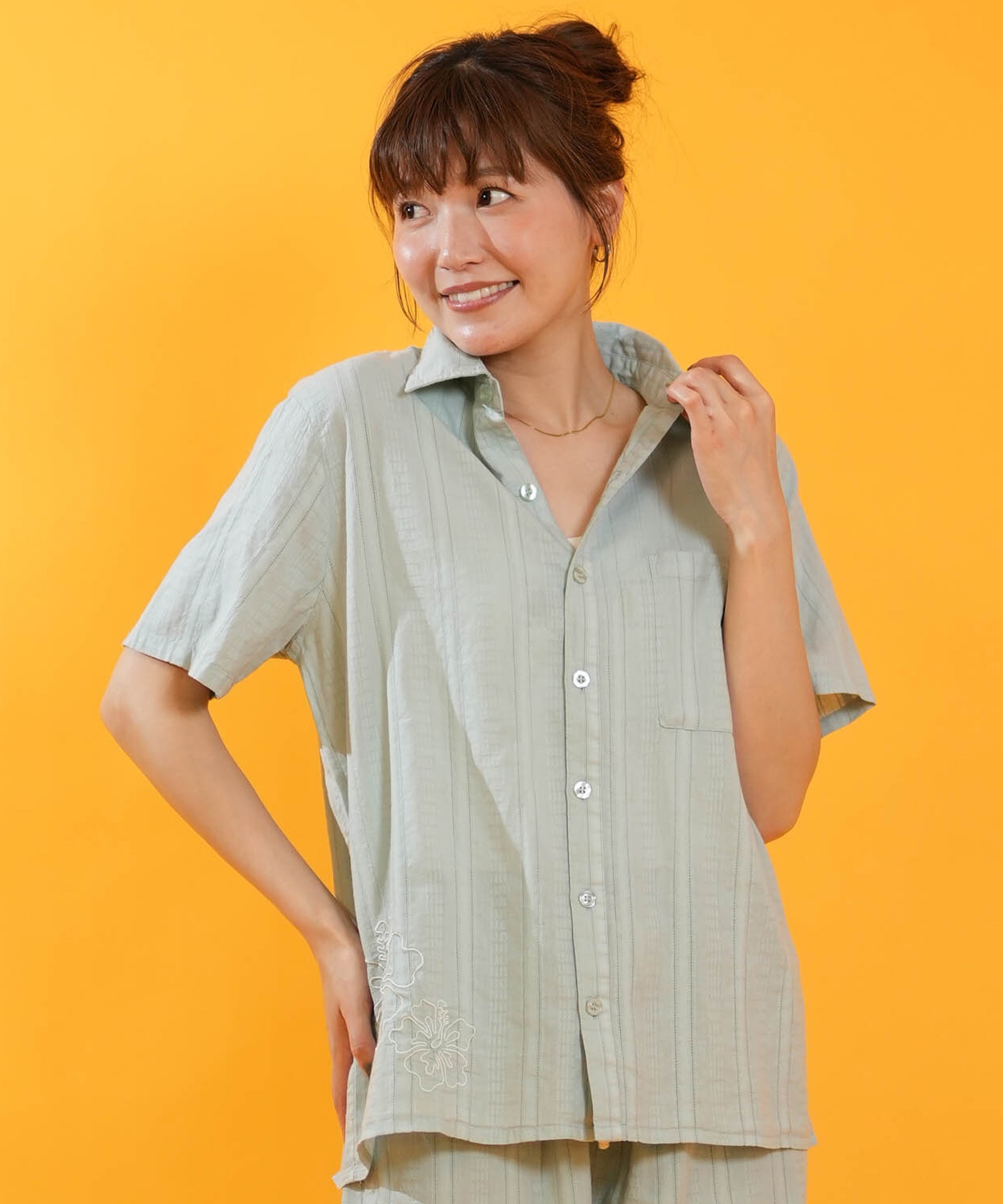 HULALANI フララニ 半袖 シャツ レディース シンプル ワンポイント 刺