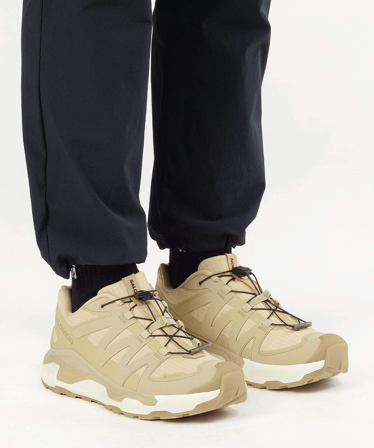SALOMON サロモン スニーカー レディース GORE-TEX XC ROAM GTX W