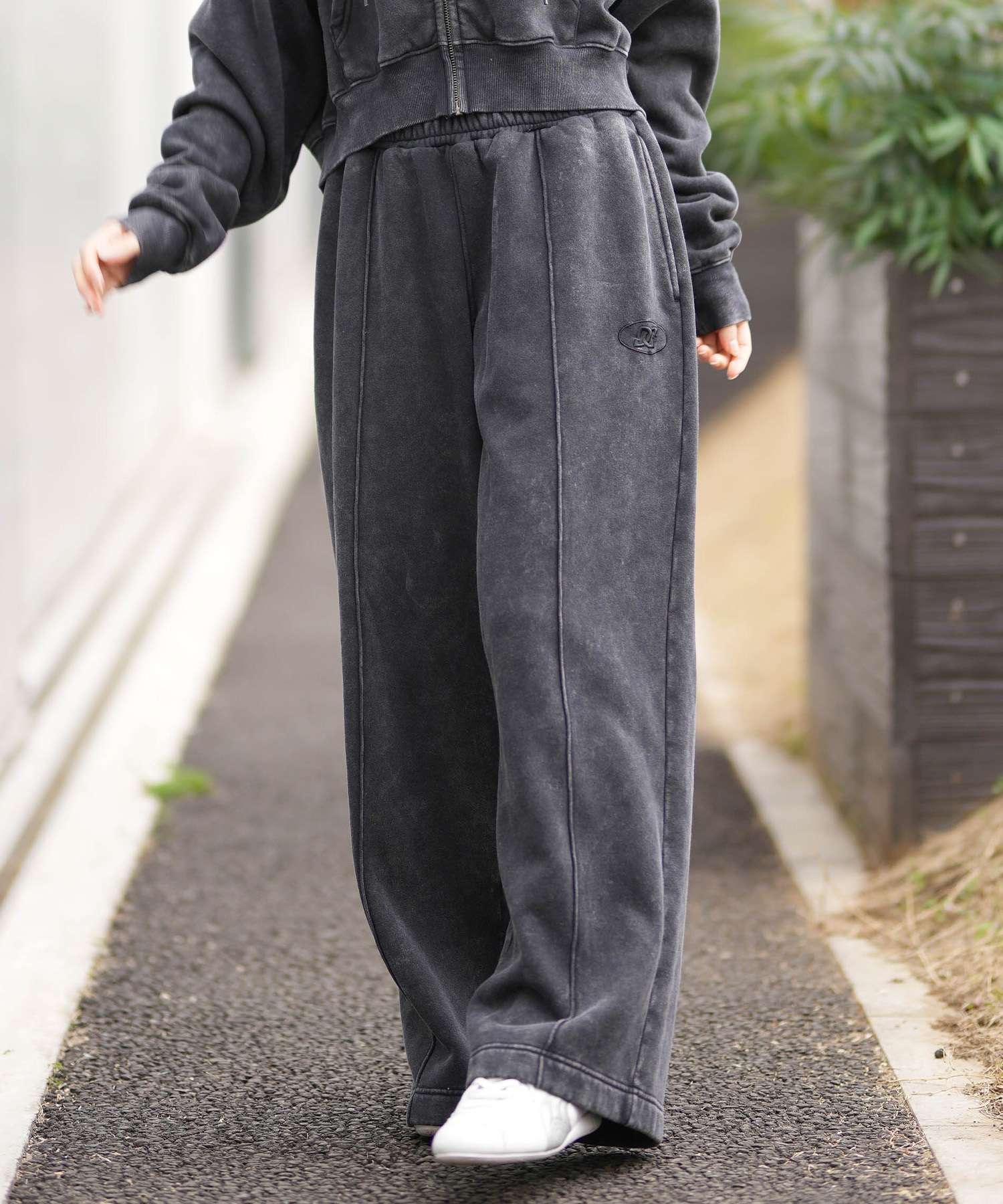 DC ディーシー ロングパンツ レディース スウェット パンツ 26 WS DC ディーシー ロングパンツ レディース スウェット パンツ 26 WS