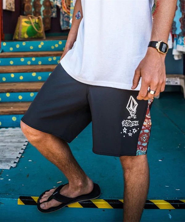 volcom ボードショーツ