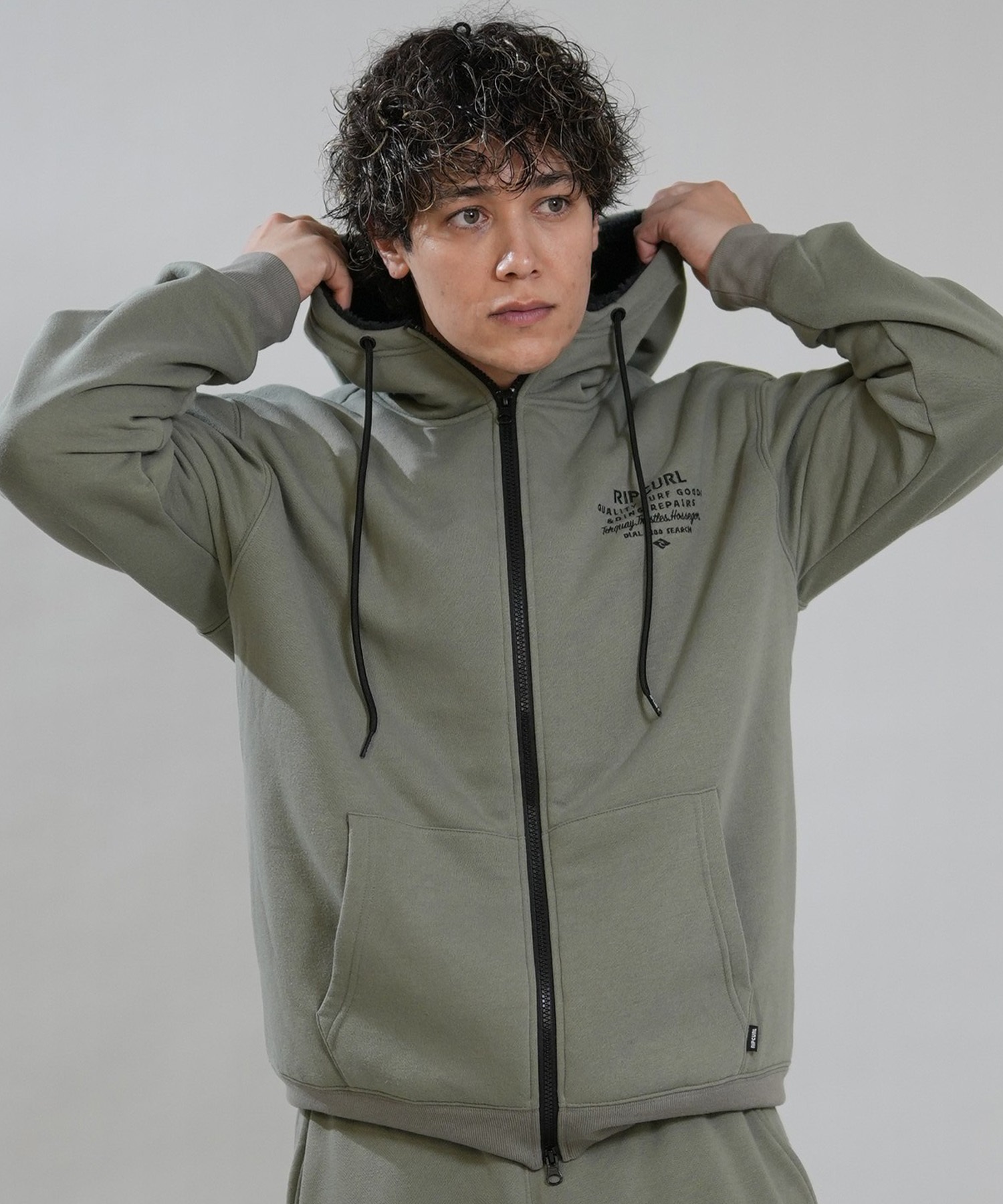 プリーツ加工 ジップアップパーカー オリーブ RIP CURL リップカール ジップアップ パーカー フーディー メンズ ロゴ