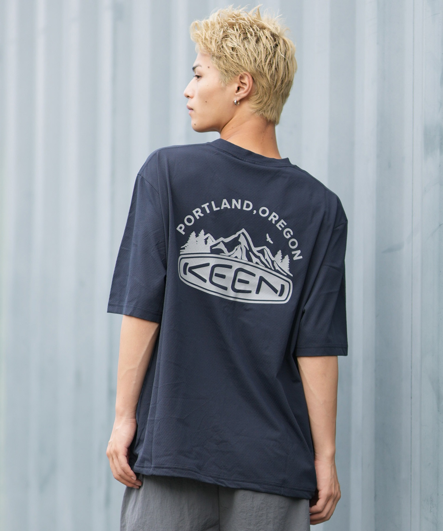 KEEN キーン 半袖 Tシャツ メンズ ロゴ バックプリント 裾ドローコード