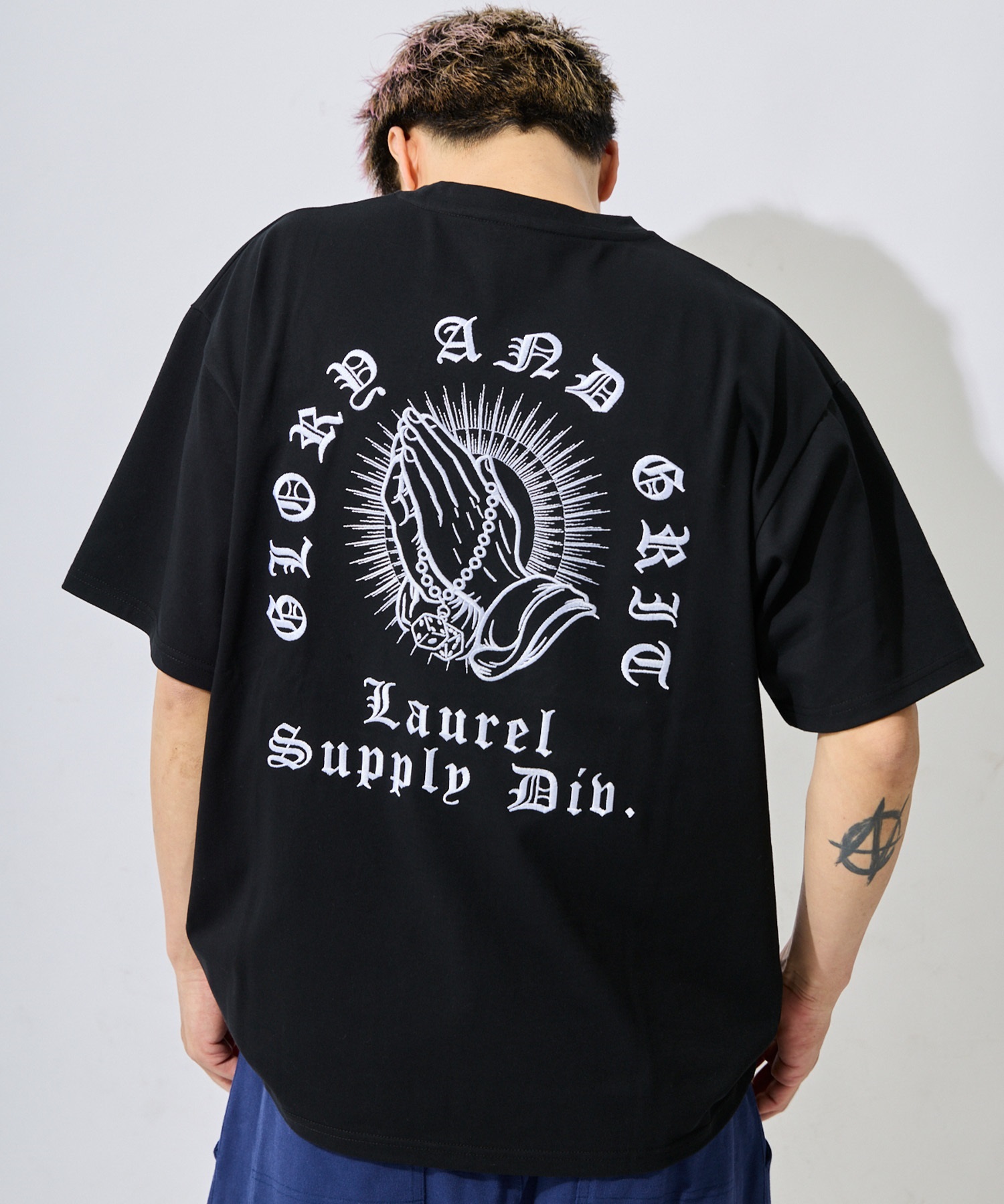 DEAR LAUREL ディアローレル 半袖 Tシャツ メンズ バックプリント LETTER SOUL PRAYING HAND DL26S-2104(BLK-M)