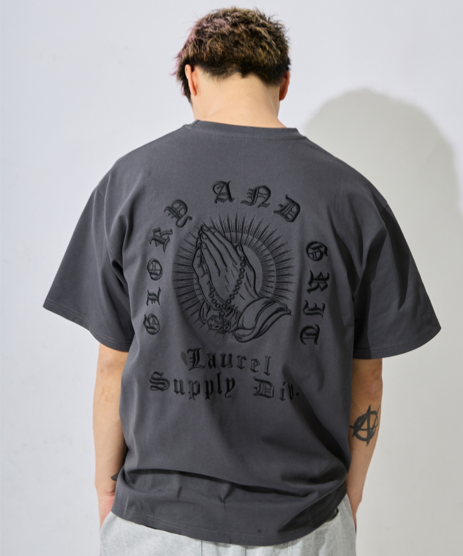 DEAR LAUREL ディアローレル 半袖 Tシャツ メンズ バックプリント LETTER SOUL PRAYING HAND DL26S-2104(CGR-M)