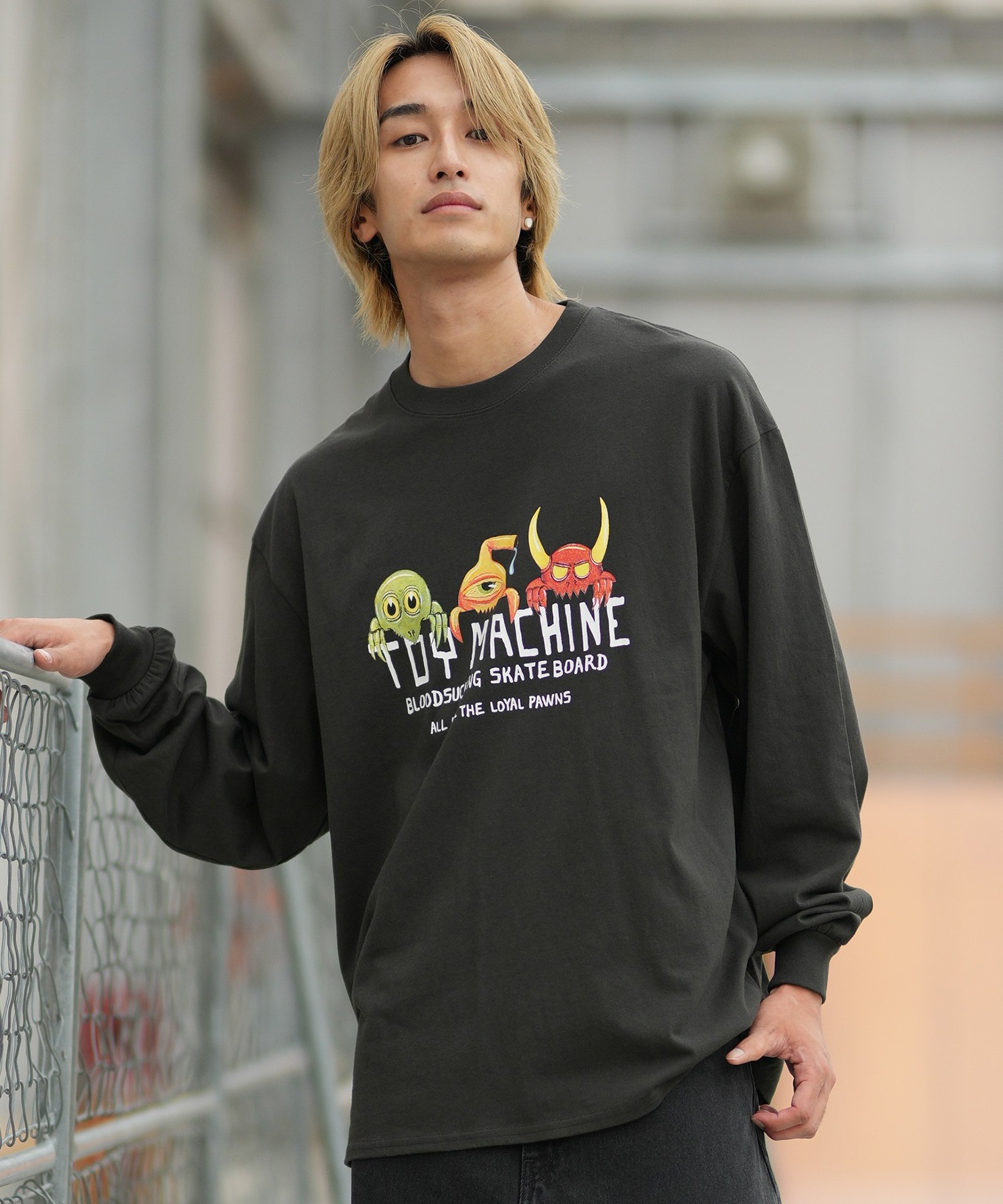 TOY MACHINE トイマシーン 長袖 Tシャツ ロンT メンズ ロゴ フロント