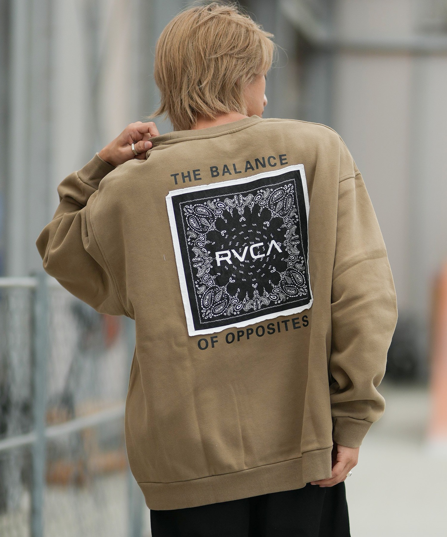 balance artist トレーナー　M RVCA ルーカ トレーナー スウェット メンズ クルーネック BANDANA