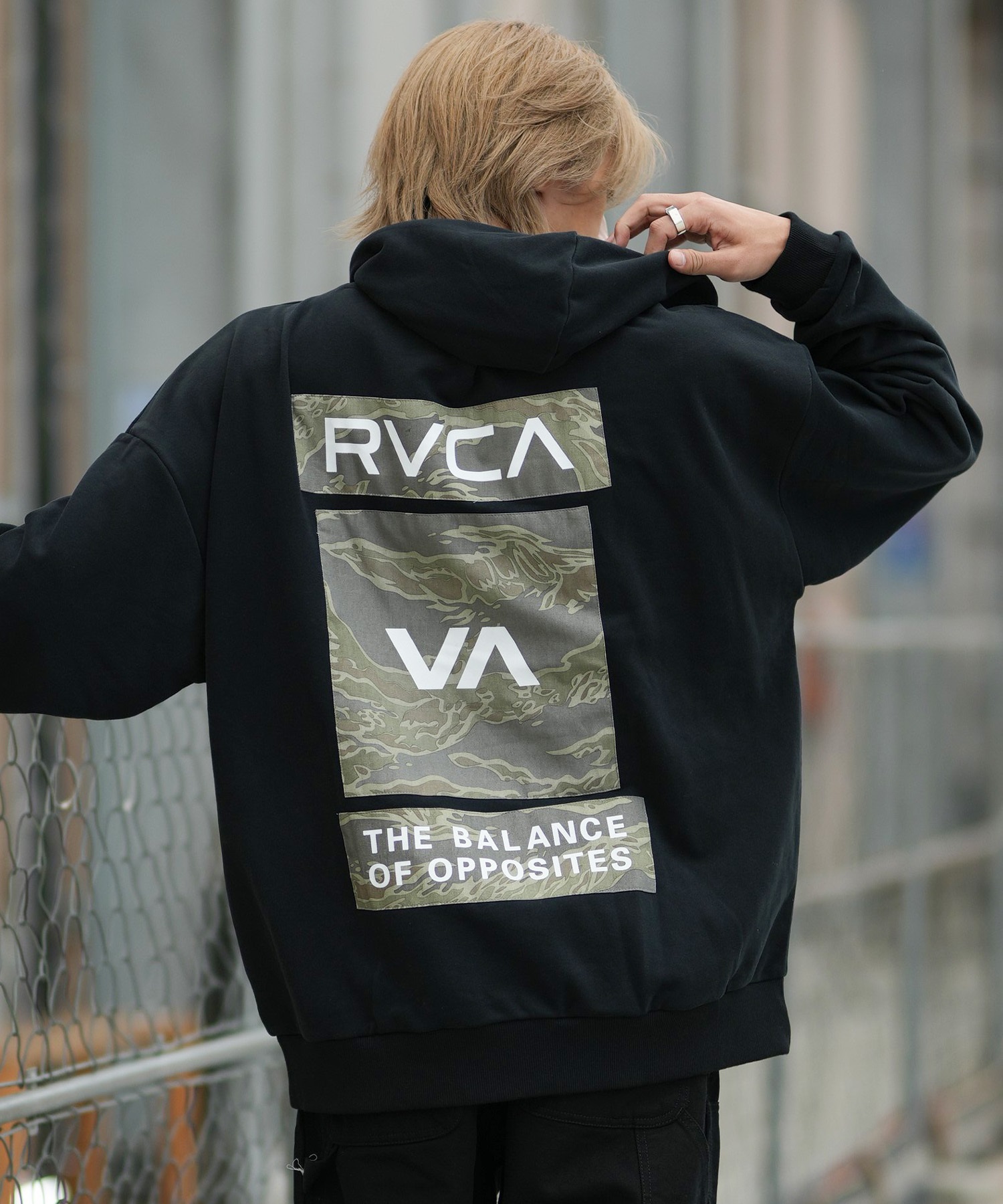 RVCA ルーカ プルオーバー パーカー フーディー メンズ ロゴ BALANCE