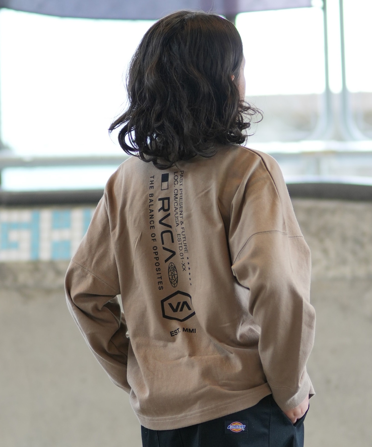 RVCA ルーカ 長袖 Tシャツ ロンT キッズ 子供 ロゴ バックプリント 冷
