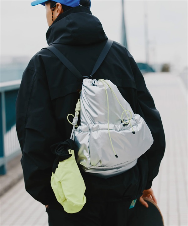 KiU キウ バックパック リュック 16L 2way ショルダーバッグ ナップサック 撥水 パフィー2WAYショルダー&ナップサック シルバー K580-955