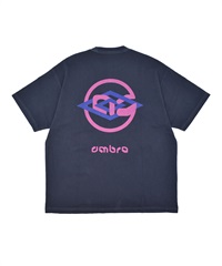 【予約商品 5月上旬より順次発送】UMBRO アンブロ × ALAN SHIRAHAMA 半袖 Tシャツ UM26SSAL-CS02(NAVY-M)