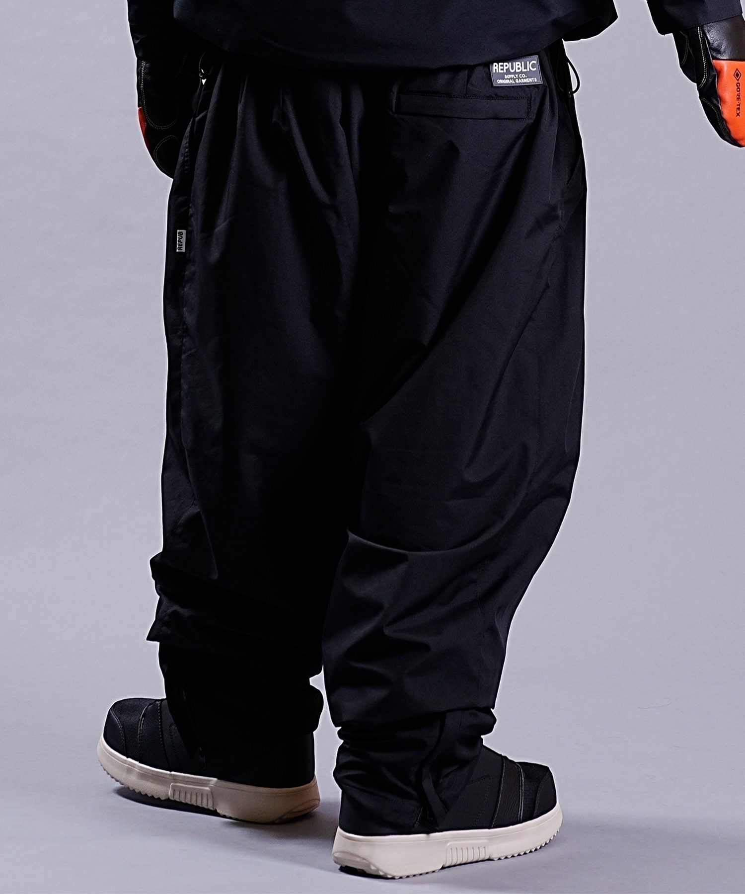 REPUBLIC リパブリック スノーボード ウェア パンツ ユニセックス WIDE EAZY PANTS 23-24モデル ムラサキスポーツ KK H5(Black-S)