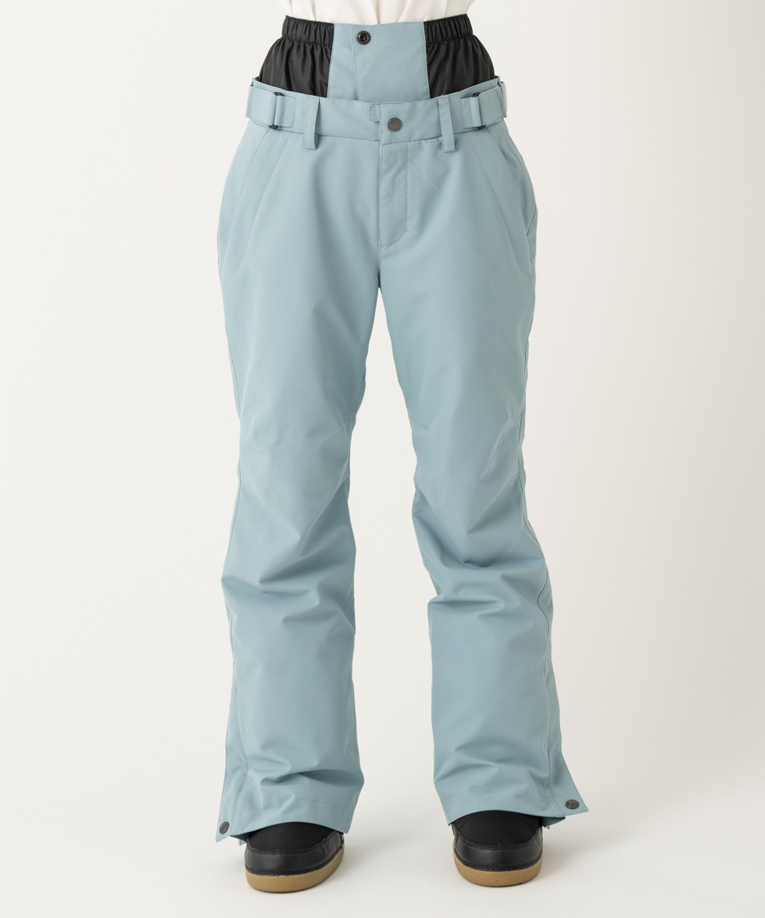 シーズン前にお得　美品　スノーボード　4点セット即滑走OK 女性向け可愛い配色 シーズン前にお得 美品 スノーボード 4点セット即滑走OK 女性向け