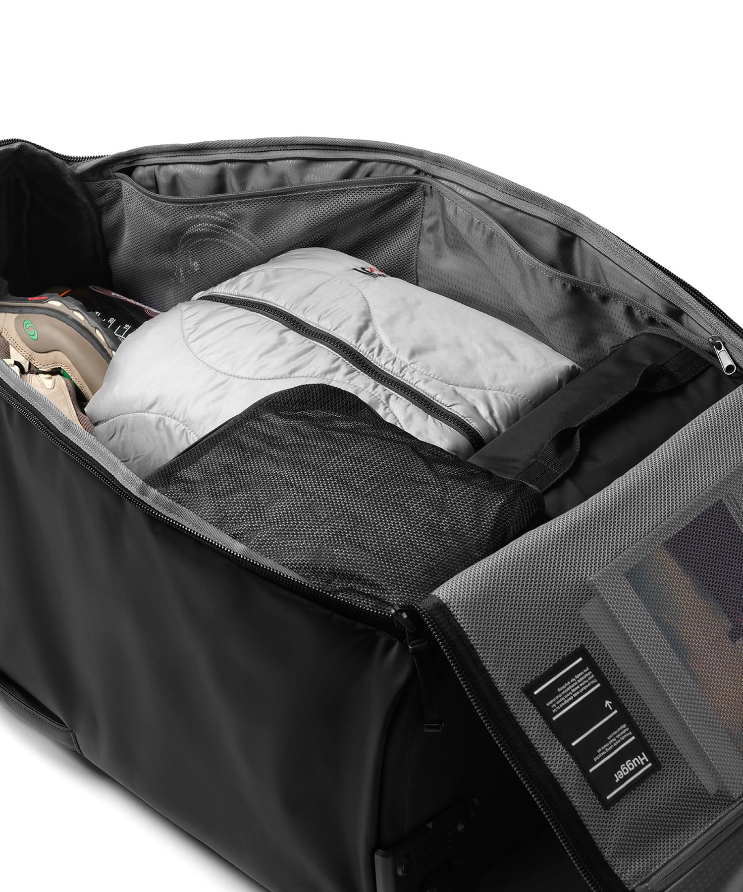 DB ディービー スノーボード バッグ 収納 ウィール HUGGER ROLLER BAG