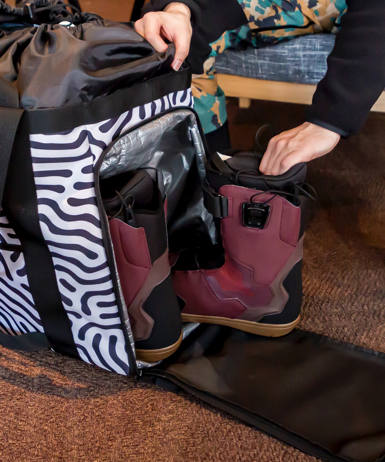 eb's エビス 収納ケース ブーツケース バッグ BOOTS TOTE ムラサキスポーツ 24-25モデル LL G25 スノーボードケース｜ムラサキスポーツオンラインストア  通販