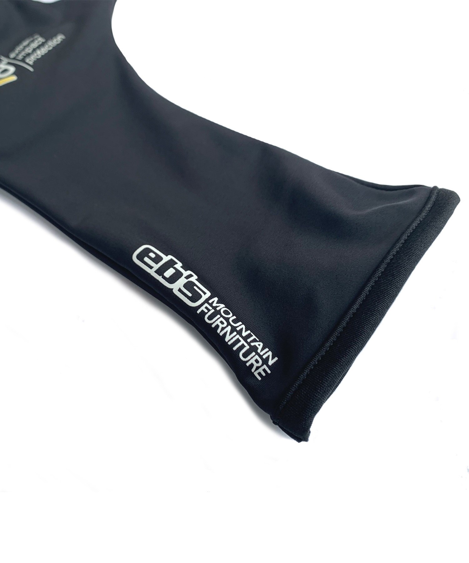 【期間限定特価】 BODY FURNITURE MOUNTAIN eb's PAD M ブラック BLACK プロテクター