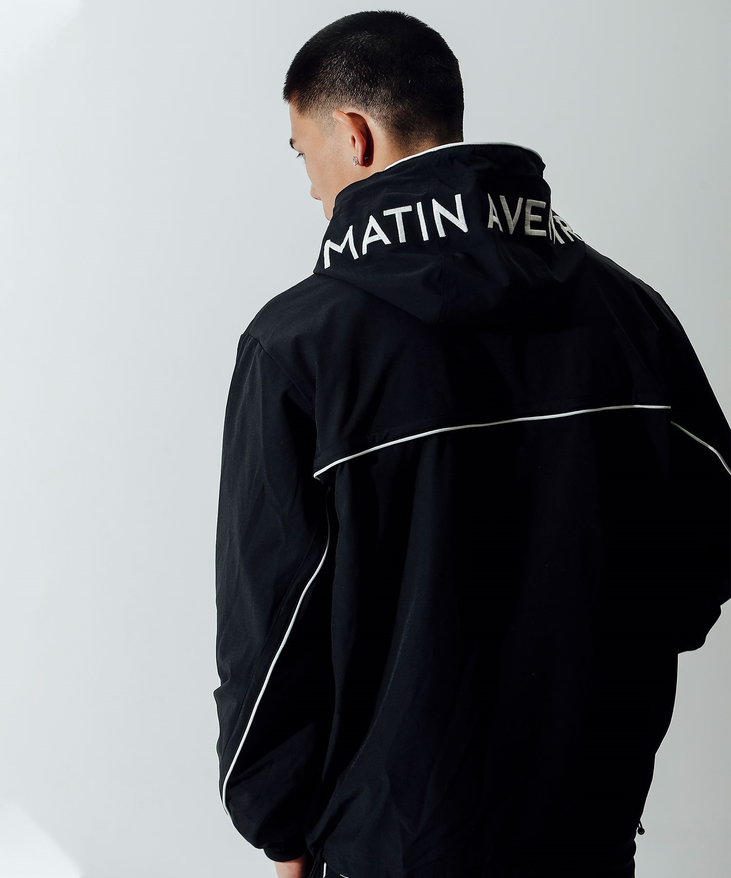 【 ムラサキスポーツ限定】MATIN AVENIR マタンアヴニール トラックジャケット ビッグロゴ メンズ 241OO1PK007MA(BLK-M)