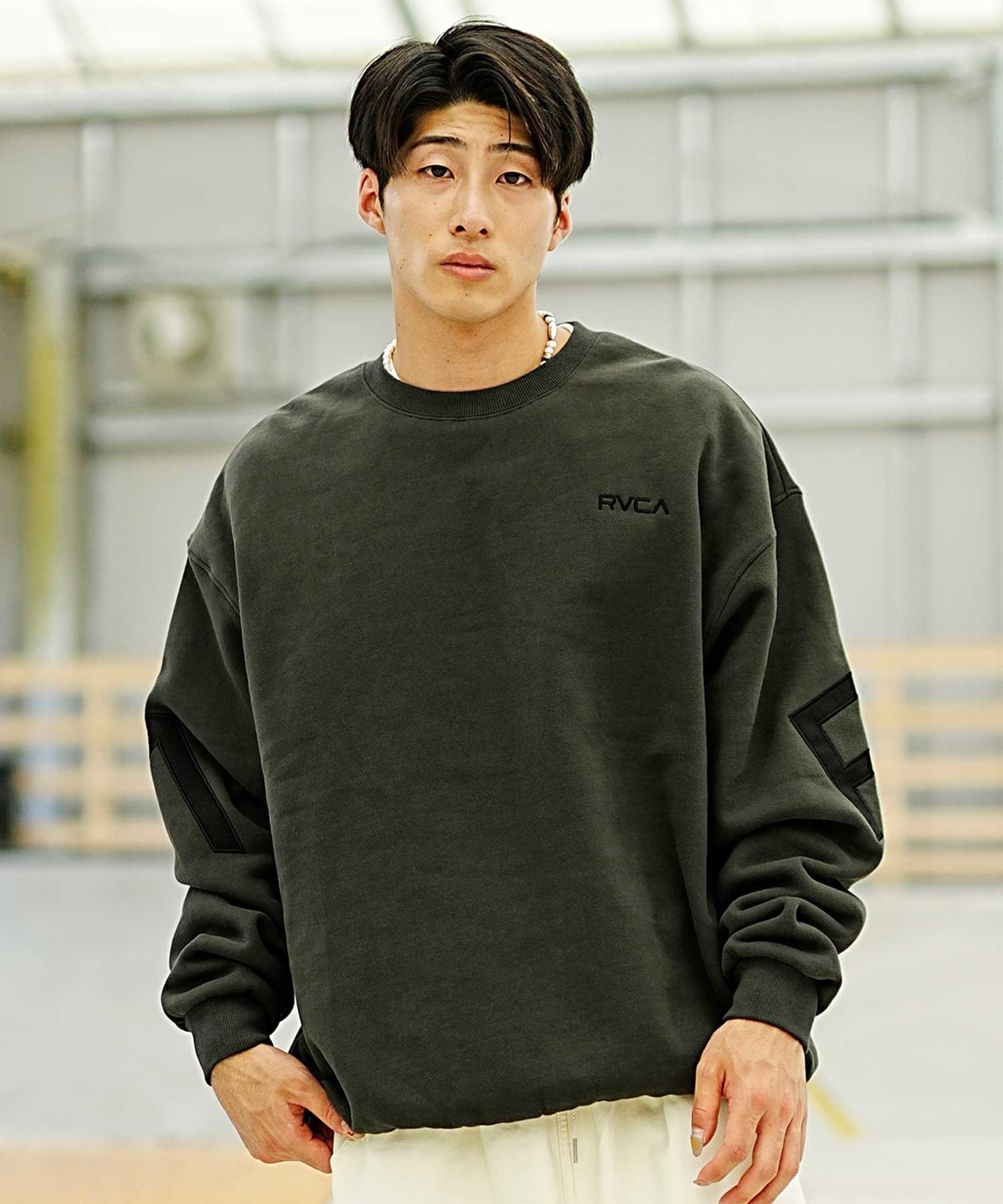 OUTLET】RVCA メンズ FAKE RVCA CR トレーナー BLK 【2024年秋冬