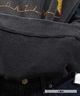 【ムラサキスポーツ別注】THRASHER/スラッシャー パウダーブリーチ加工 カスレプリント ビッグシルエット 古着風テイスト THM-24ASCS01(BLK-3-M)