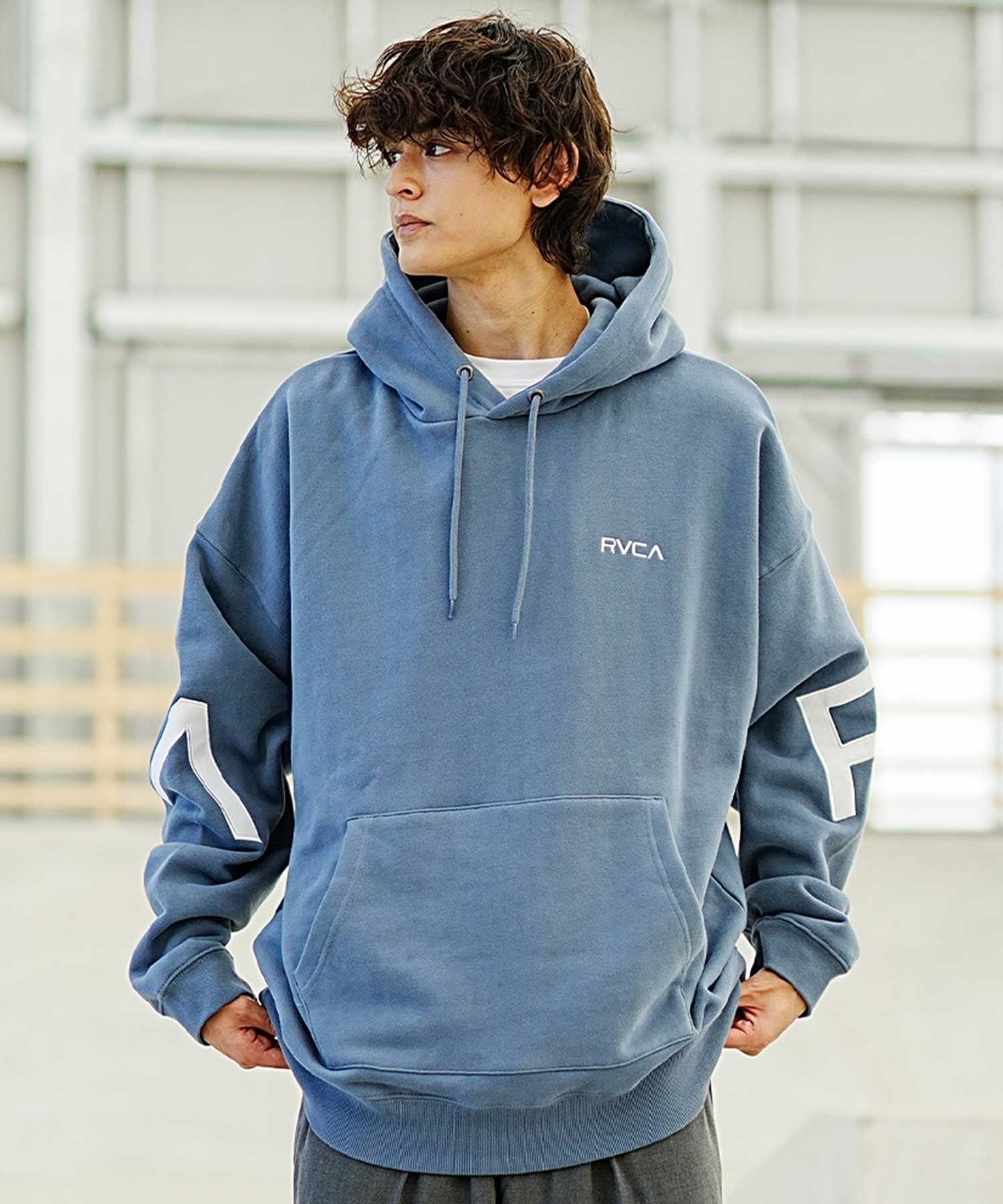 RVCA/ルーカ メンズ プルオーバーパーカー バックプリント ルーズ ...