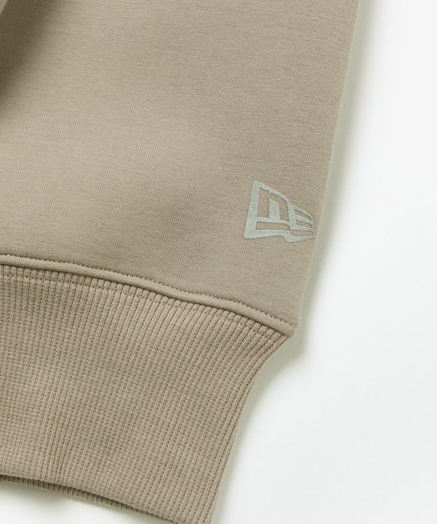 NEW ERA/ニューエラ プルオーバーフーディー Overlap Logo