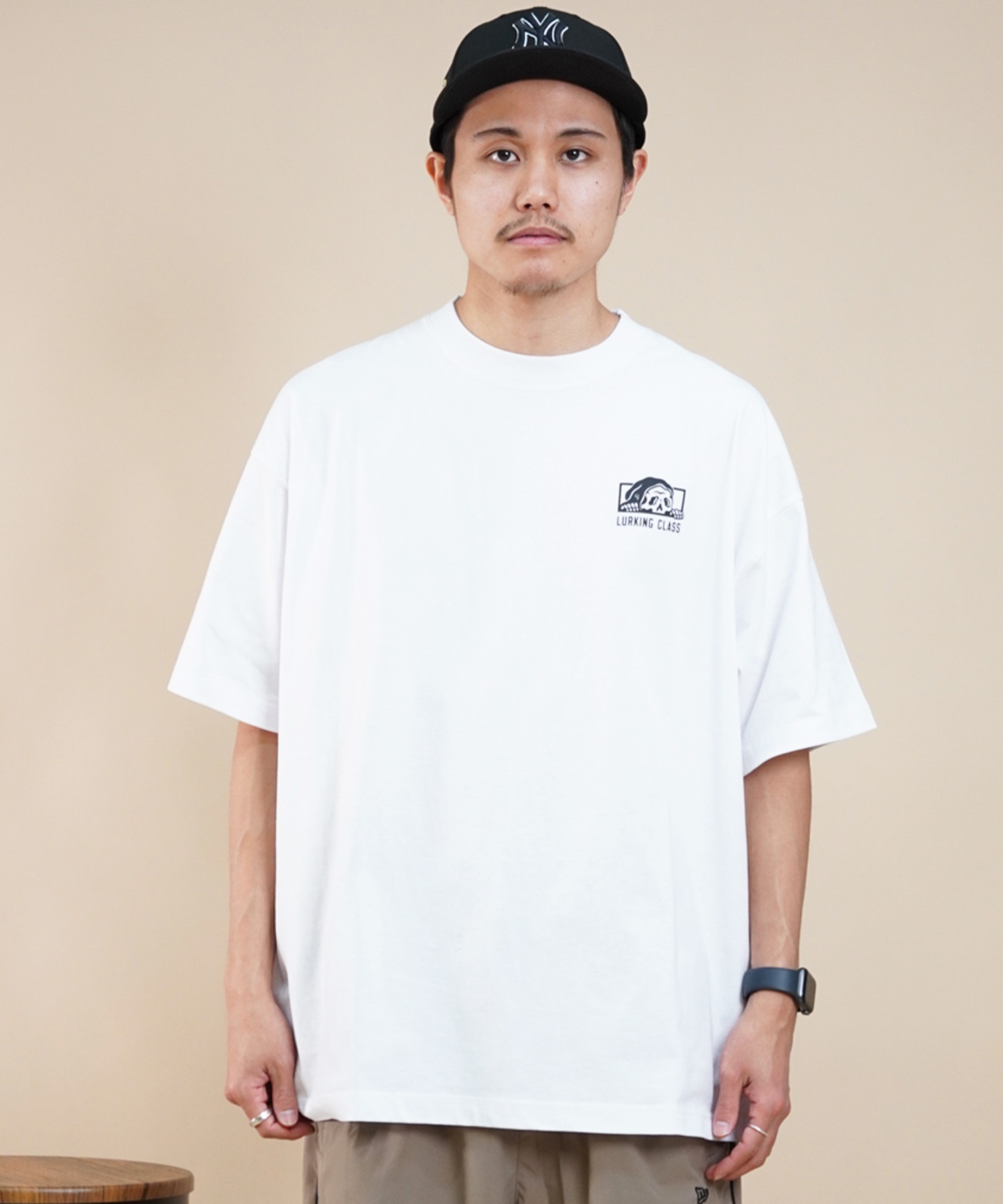 【 ムラサキスポーツ限定】LURKING CLASS ラーキングクラス メンズ 半袖 Tシャツ バックプリント チェッカーフラッグ ST24STM16(WHITE-M)