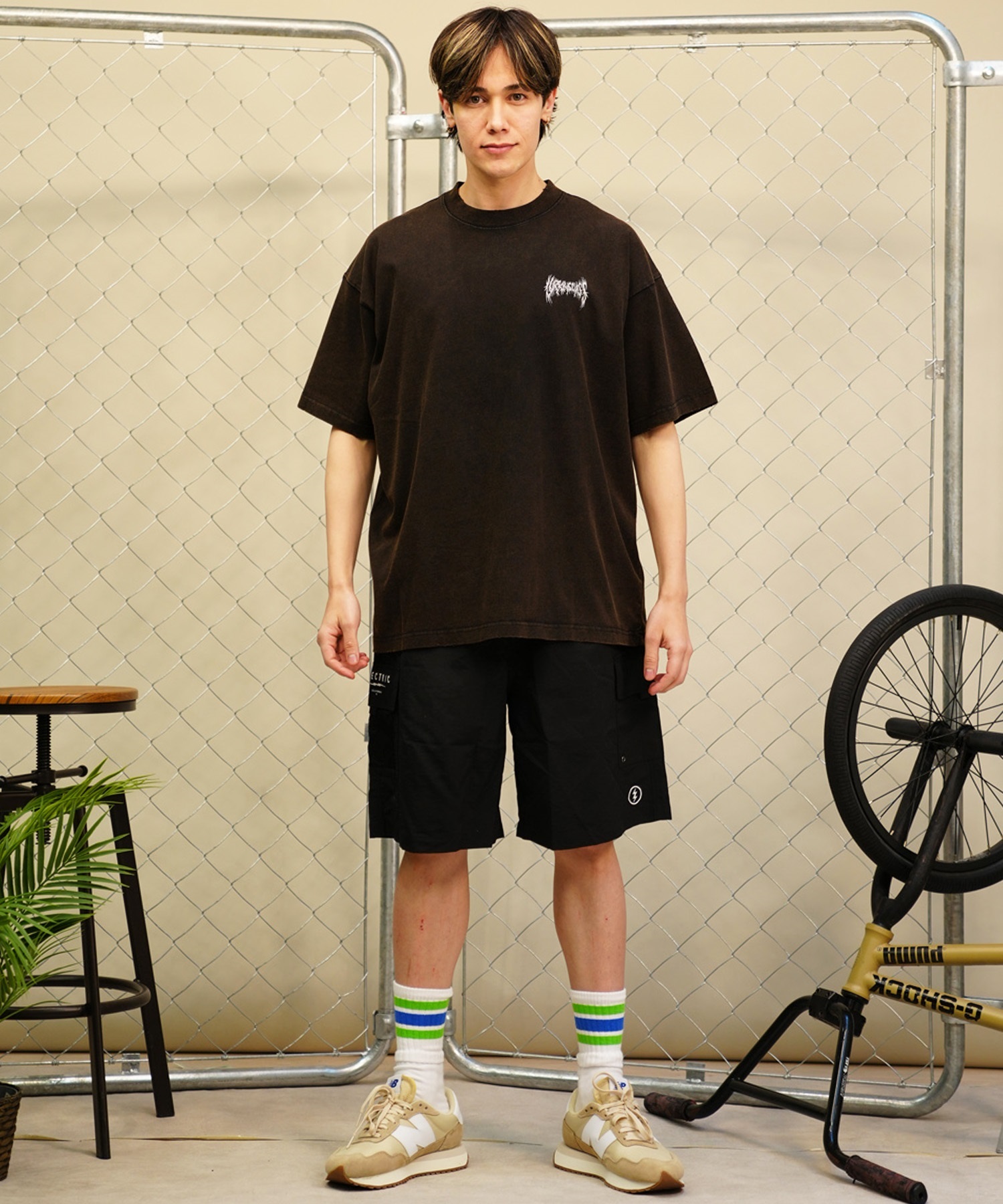 【 ムラサキスポーツ限定】LURKING CLASS ラーキングクラス メンズ 半袖 Tシャツ バックプリント 古着風 ダメージ加工 ST24STM24(DKSV-M)