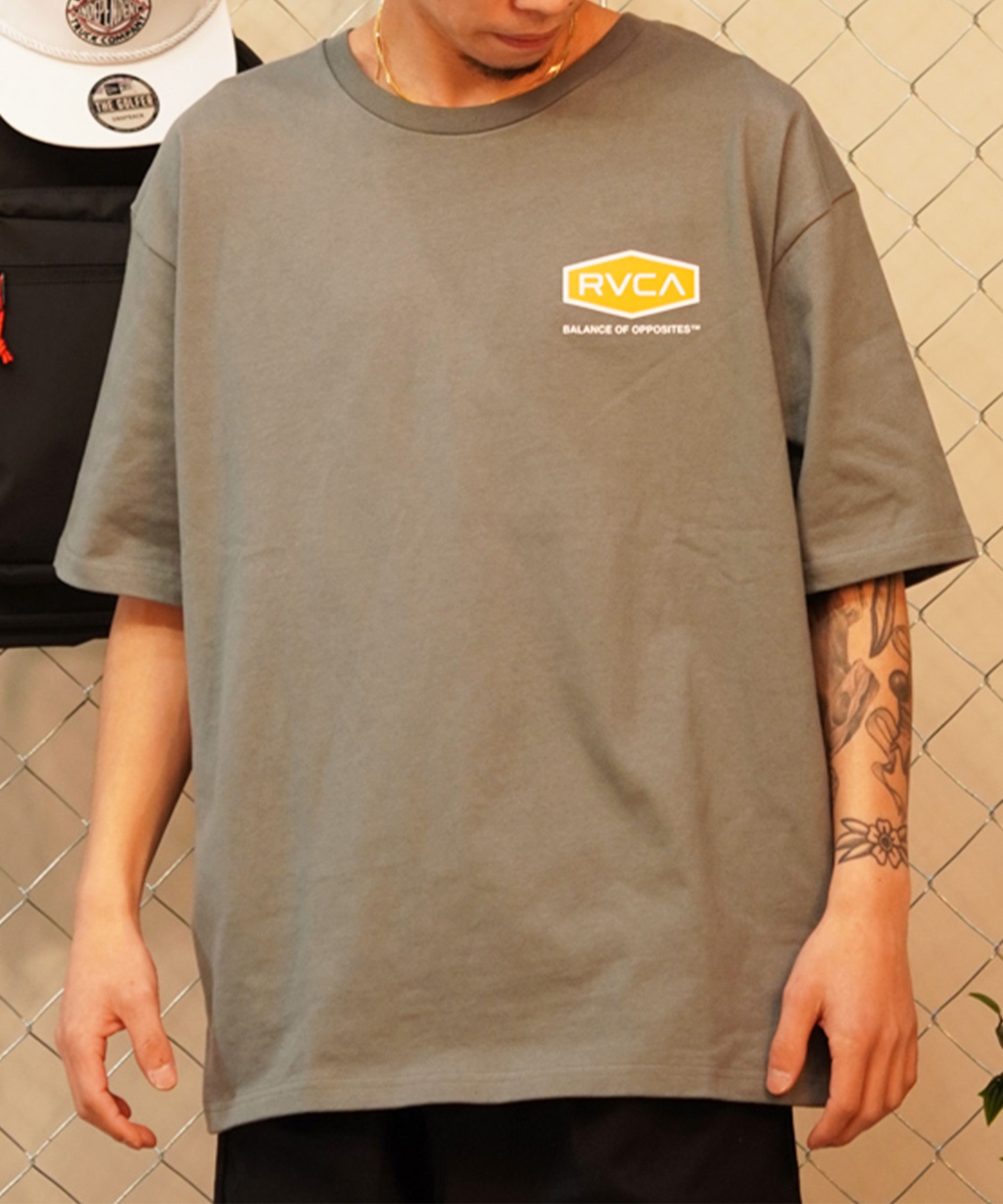 【クーポン対象】RVCA ルーカ HEX BOX TEE メンズ 半袖 Tシャツ バックプリント ロゴ オーバーサイズ BE041-225(SLW0-S)