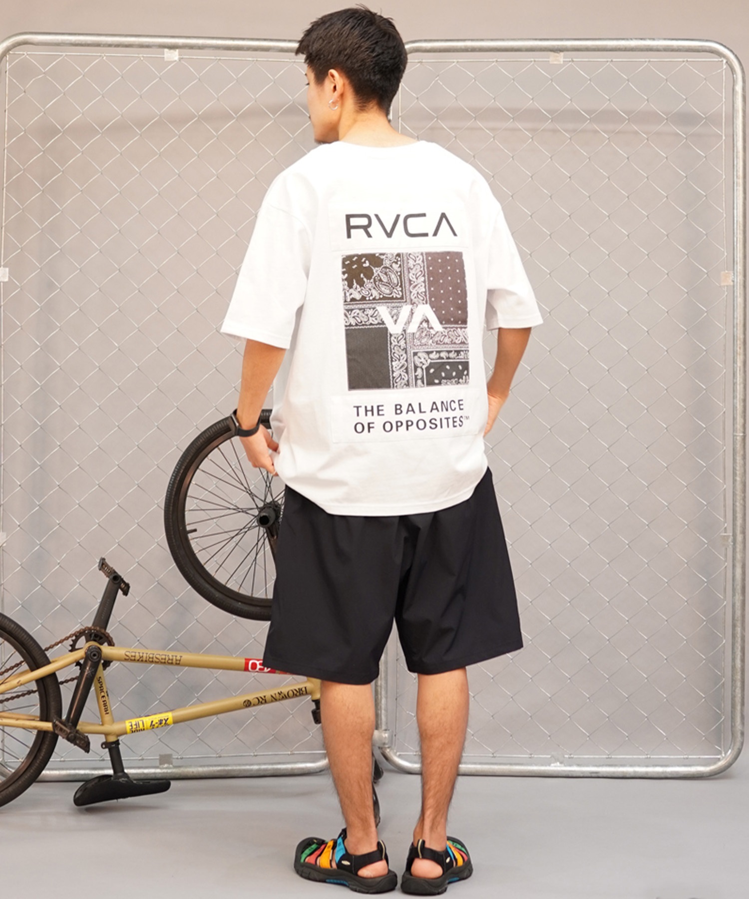 【クーポン対象】RVCA ルーカ BANDANA BOX ST メンズ 半袖 Tシャツ バックプリント バンダナ柄 ペイズリー柄 BE041-P21(PTK-S)