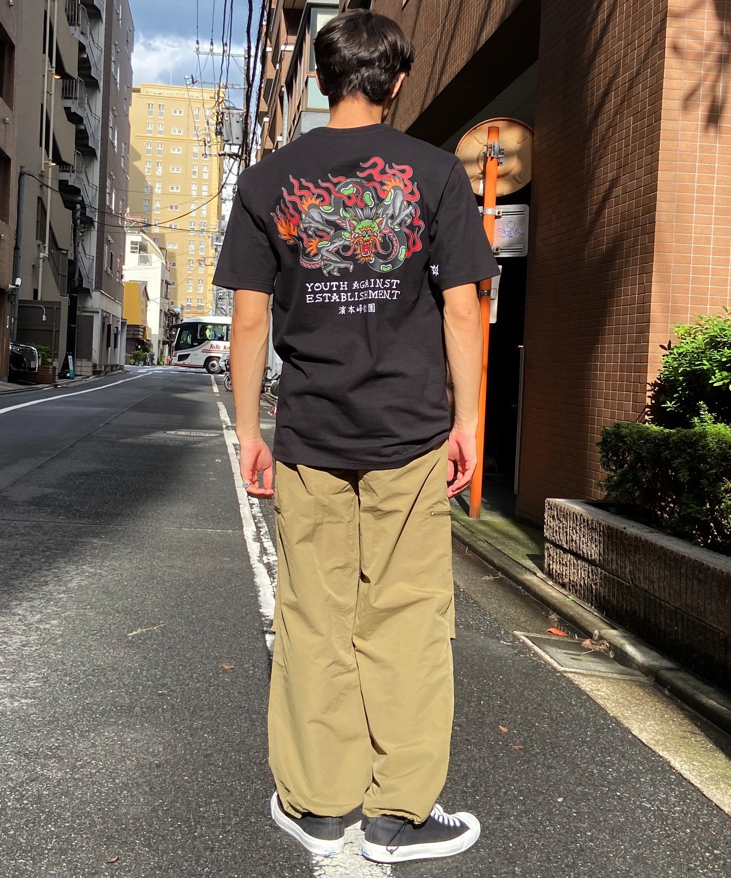 VOLCOM ボルコム メンズ 半袖 Tシャツバックプリント ドラゴン 龍 モチーフ AF312401(BLK-M)