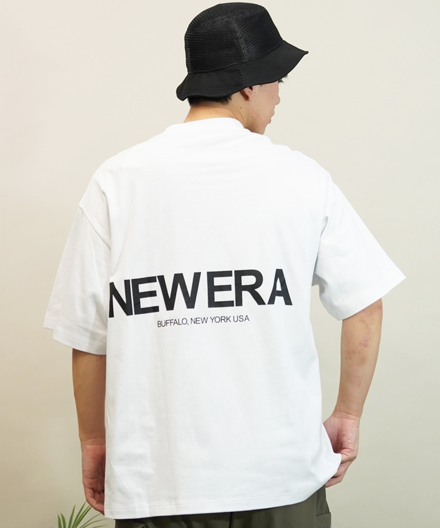 FOURTEEN x New Era ホワイト Tシャツ&パーカー 新品 M NEW ERA ニューエラ メンズ 半袖 Tシャツ バックプリント ブランドロゴ