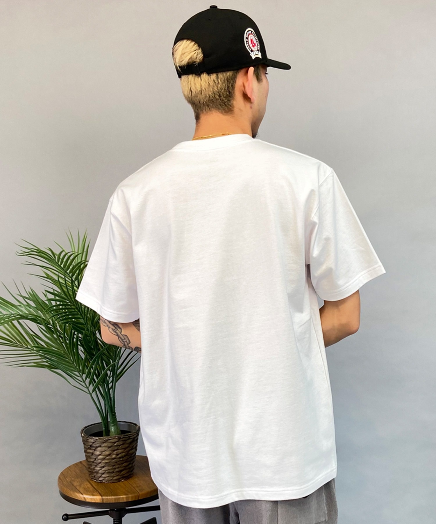 NEW ERA ニューエラ メンズ 半袖 Tシャツ ボックスロゴ ペイズリー柄