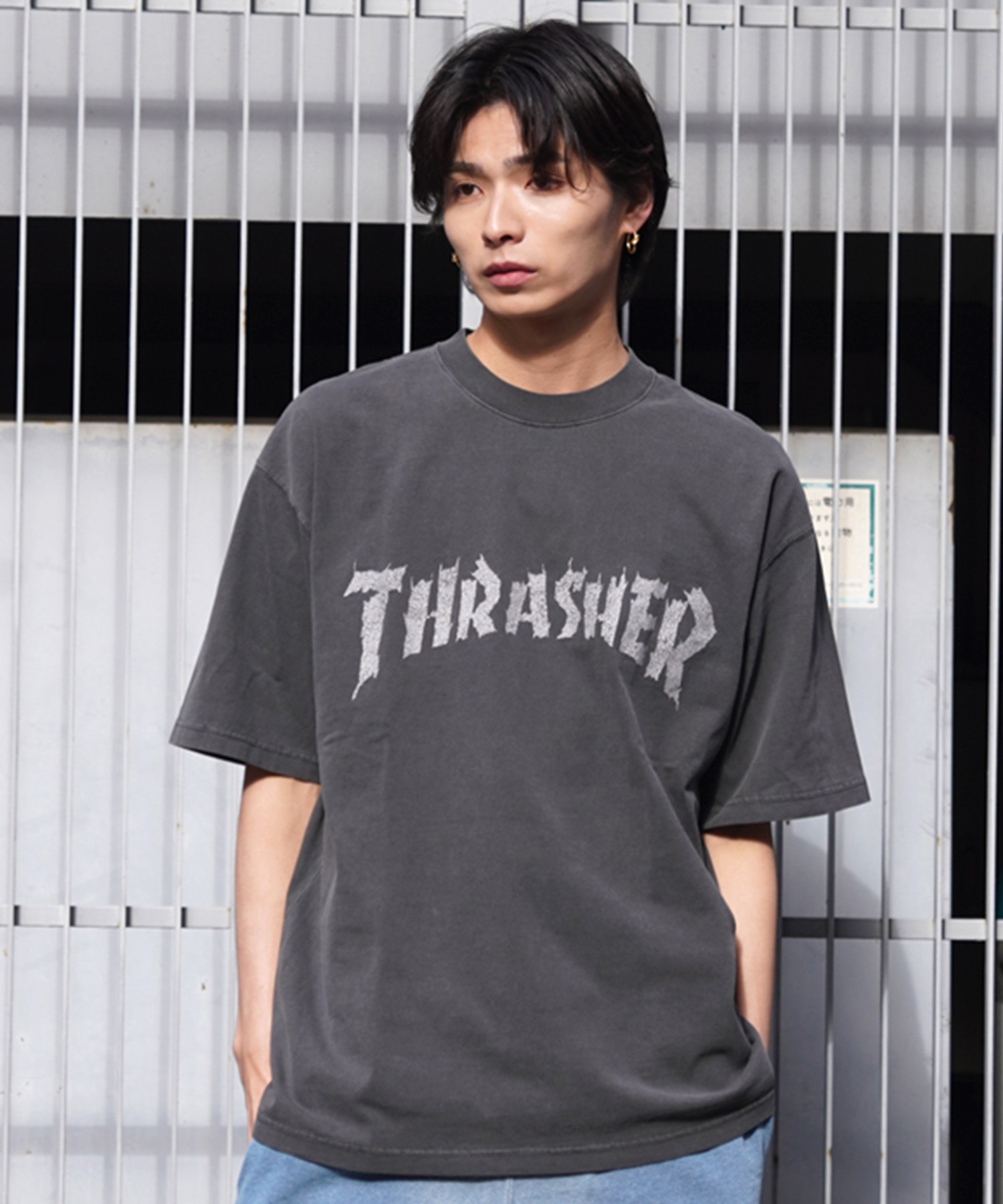 【マトメガイ対象】THRASHER スラッシャー メンズ 半袖 Tシャツ ピグメント染 NECKFACE ネックフェイス THM-24SPSST03 ムラサキスポーツ限定(IVO-M)