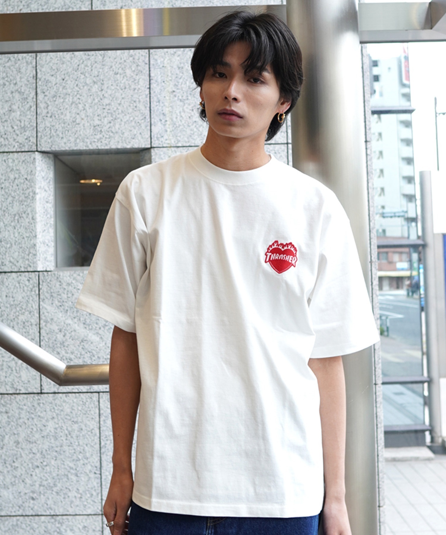 【マトメガイ対象】THRASHER スラッシャー メンズ 半袖 Tシャツ バーニングハートロゴ ワンポイント THM-24SPSST21 ムラサキスポーツ限定(WHT-M)