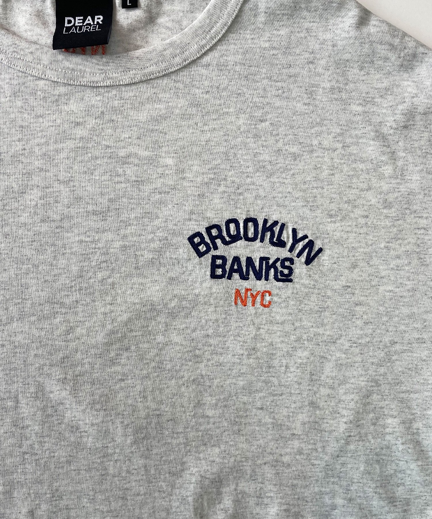 DEAR LAUREL ディアローレル メンズ 半袖 Tシャツ "Brooklyn Banks embroidery" ワンポイント 吸水速乾 D24S2103(BLK-M)