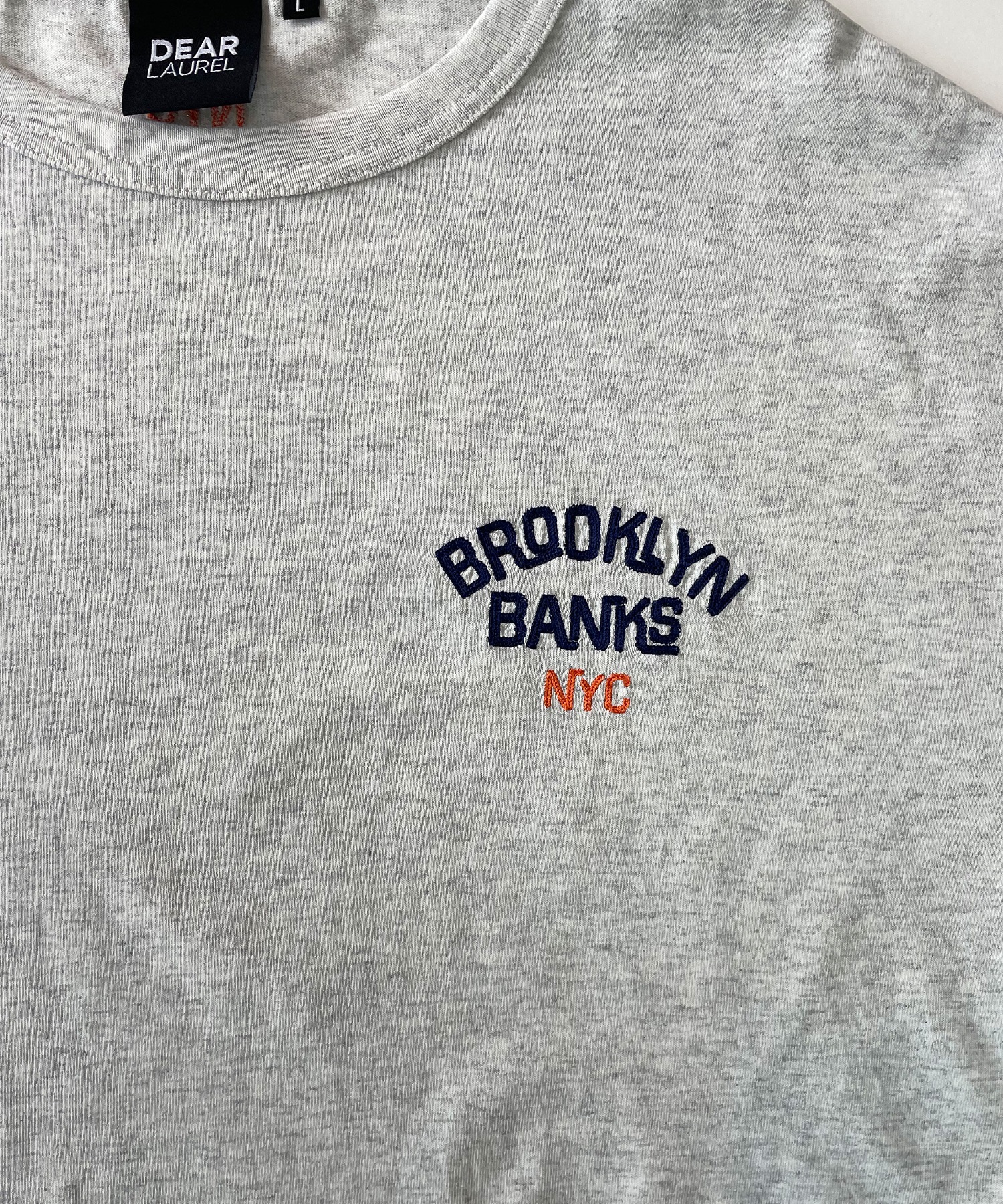 DEAR LAUREL ディアローレル メンズ 半袖 Tシャツ "Brooklyn Banks embroidery" ワンポイント 吸水速乾 D24S2103(WHT-M)