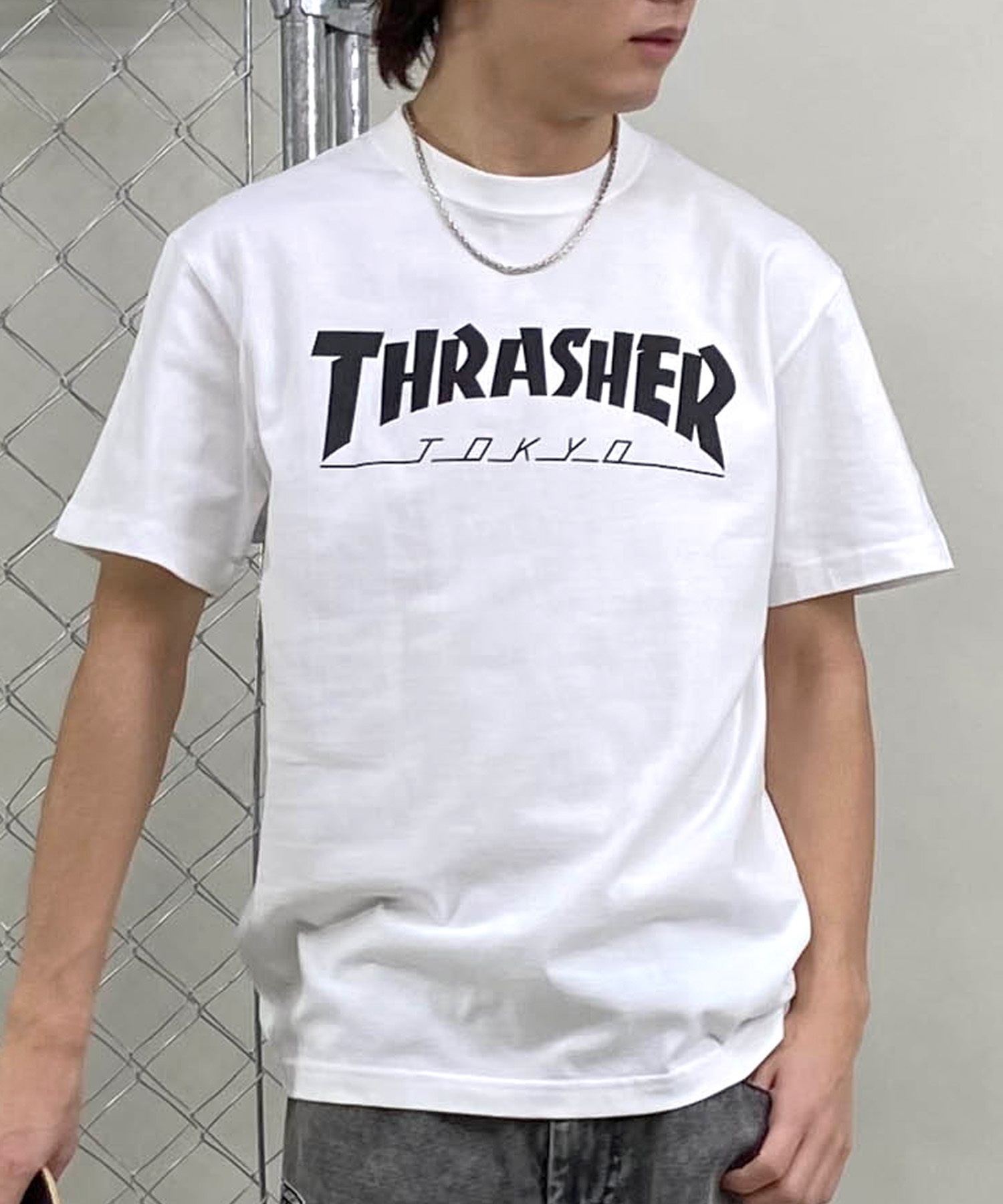 【マトメガイ対象】THRASHER スラッシャー TOKYOロゴ TH91419-TOKYO メンズ 半袖 Tシャツ ムラサキスポーツ限定(WHT-M)