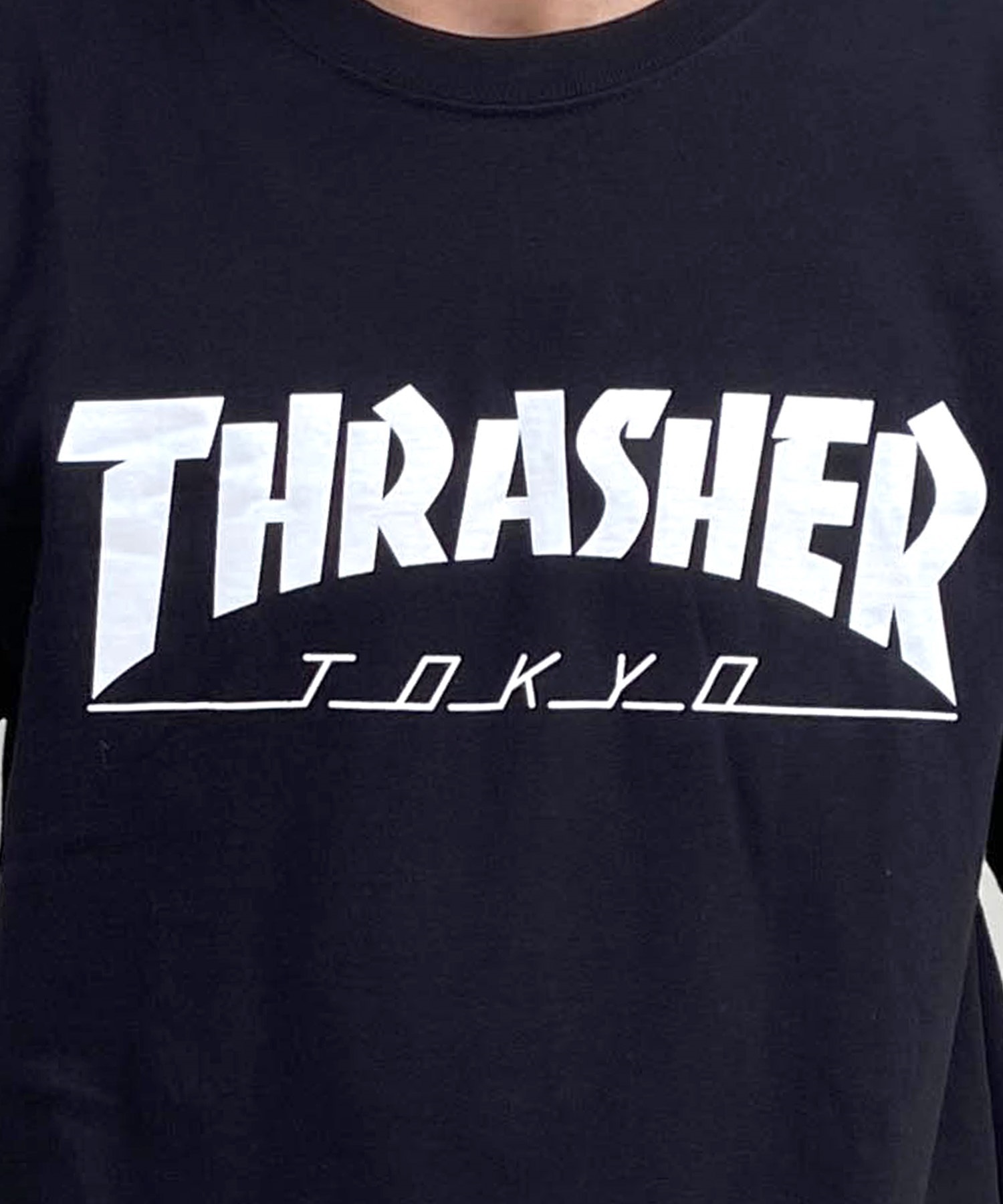 【マトメガイ対象】THRASHER スラッシャー TOKYOロゴ TH91419-TOKYO メンズ 半袖 Tシャツ ムラサキスポーツ限定(BLK-M)