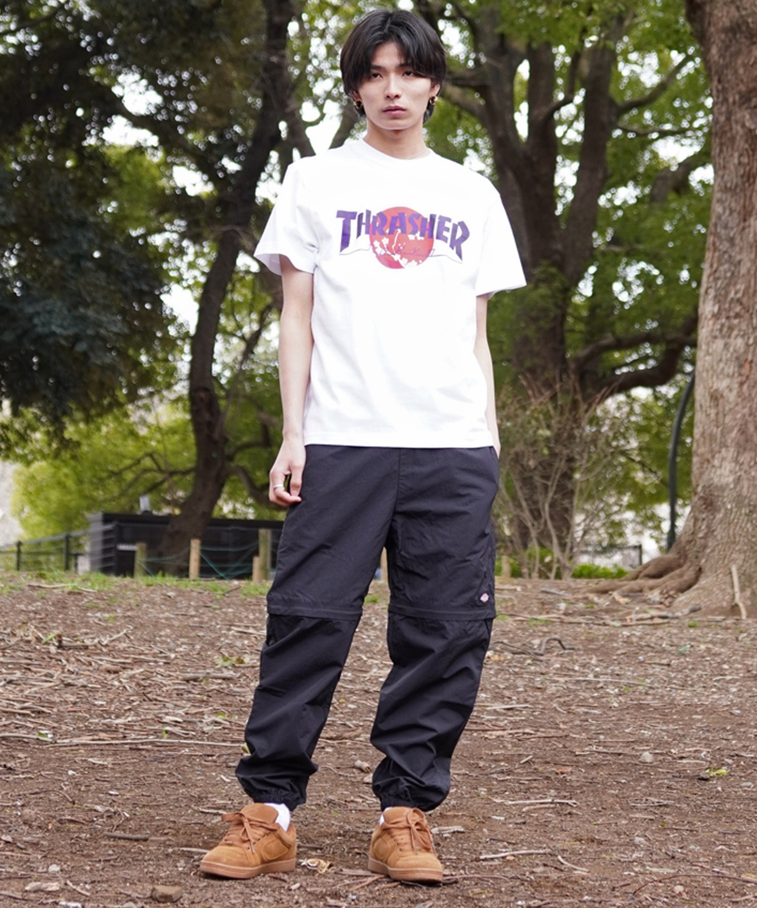 THRASHER スラッシャー TOKYOロゴ 和柄 青海波 さくら アレンジ TH91426-TOKYO メンズ 半袖 Tシャツ ムラサキスポーツ限定(WT/BK-M)