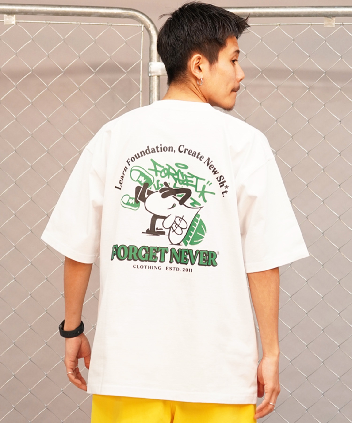 【マトメガイ対象】FORGET NEVER フォーゲットネバー メンズ 半袖Ｔシャツ バックプリント オーバーサイズ 242OO1ST200FN ムラサキスポーツ限定(WHT-M)