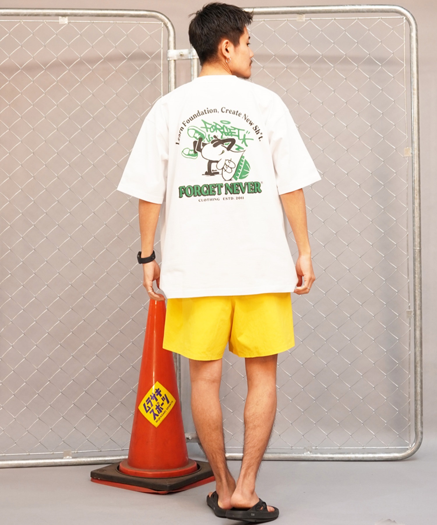 FORGET NEVER フォーゲットネバー メンズ 半袖Ｔシャツ バックプリント オーバーサイズ 242OO1ST200FN ムラサキスポーツ限定(WHT-M)